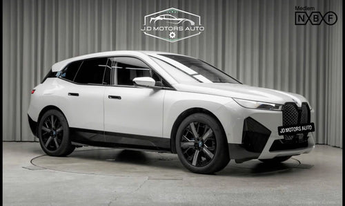 BMW iX xDrive 40 2022  Elétrico Premium