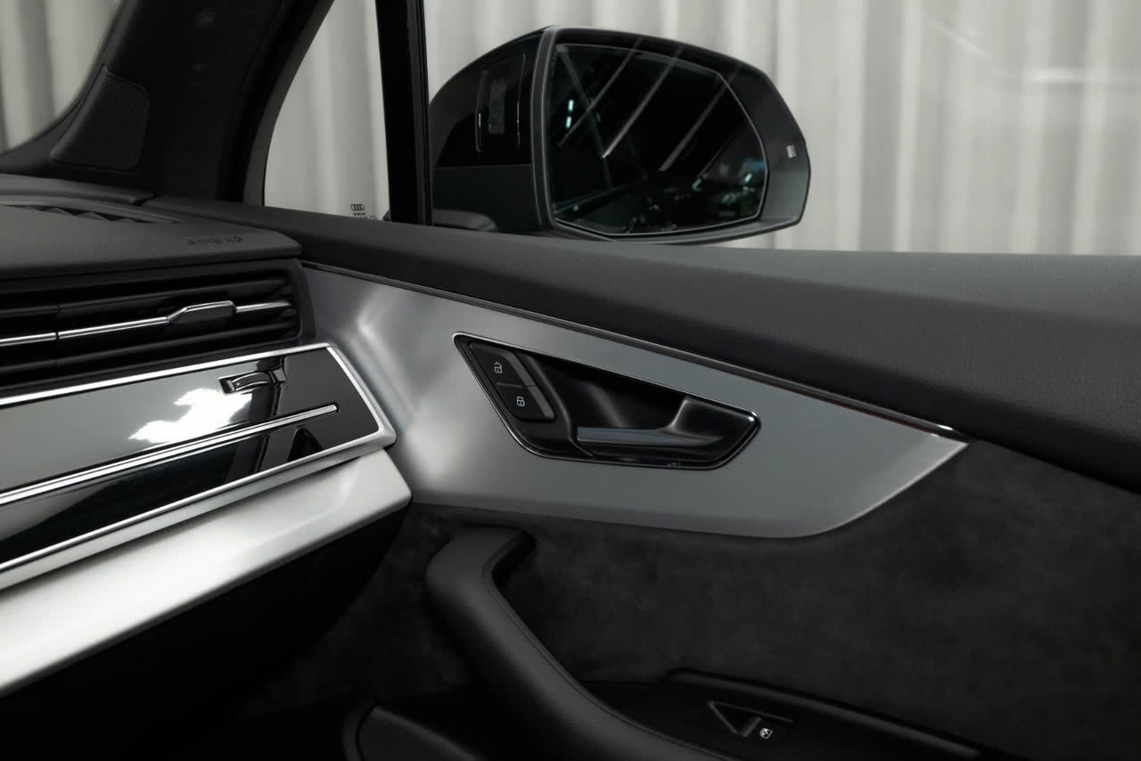 Audi Q7 60 TFSIe S-Line Black Optic 2021