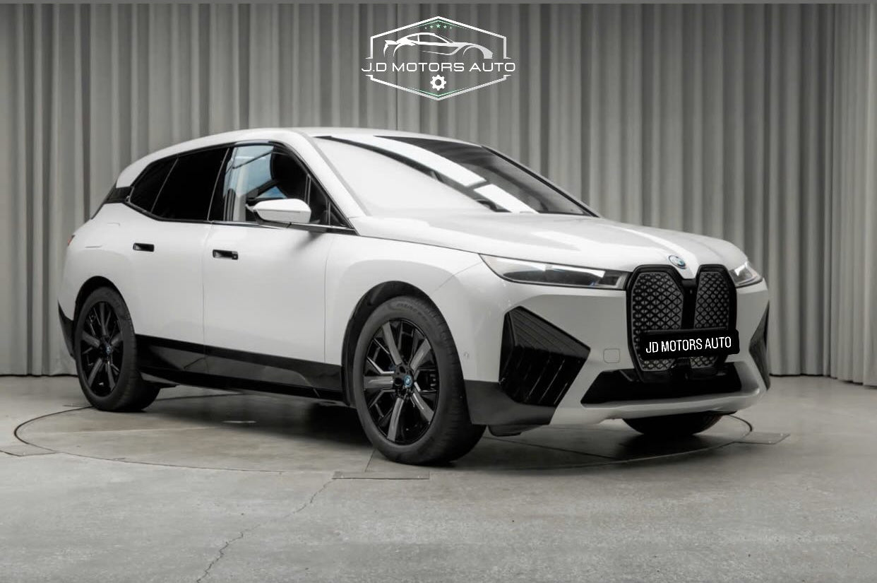 BMW iX xDrive 40 2022  Elétrico Premium
