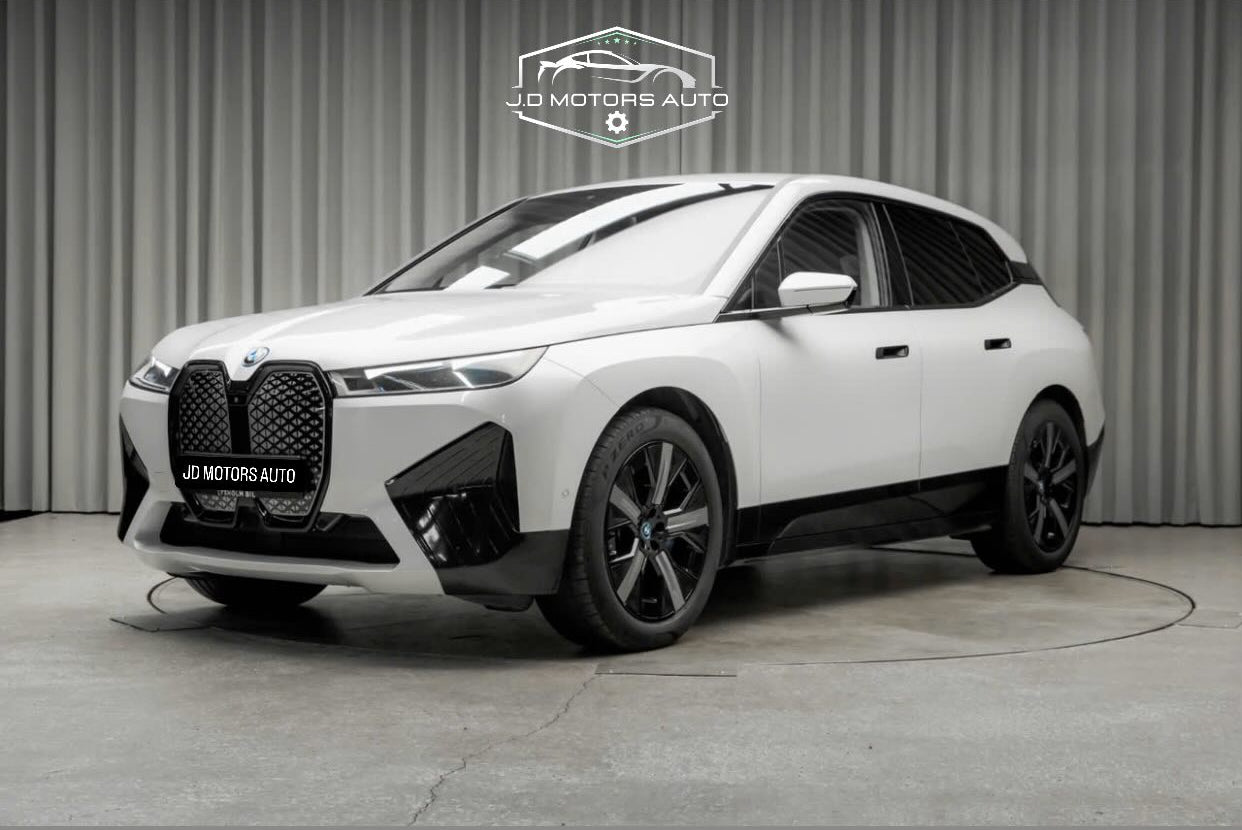 BMW iX xDrive 40 2022  Elétrico Premium