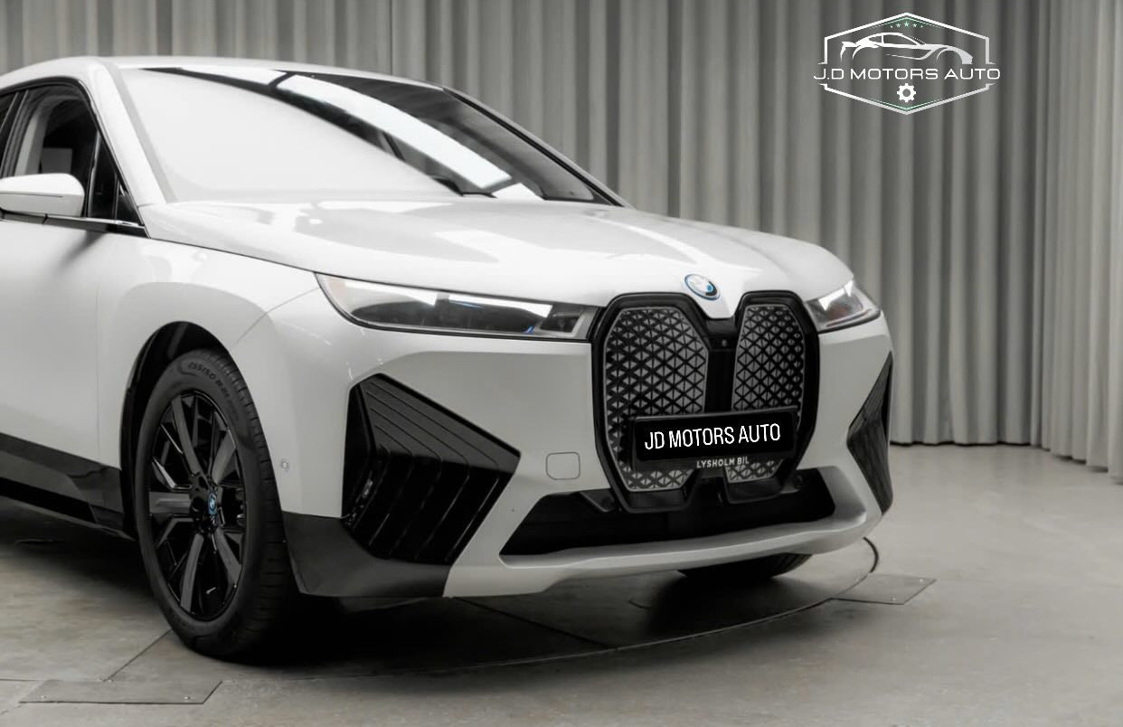 BMW iX xDrive 40 2022  Elétrico Premium